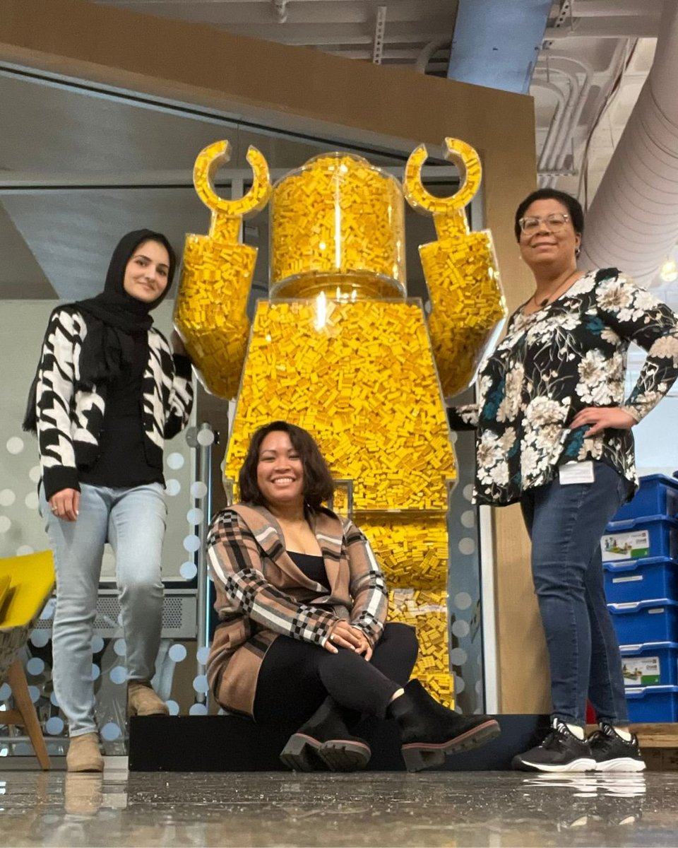 LEGO_Careers's tweet photo. 🚗 Destination Boston 📍
Getting to know a new hiring location is super important, so this week Stacy, Lissa &amp; Shahana from our Americas Recruitment team made a flying visit to check out the LEGO® Education office in Boston.

#JustImagine #BehindTheBricks #LEGOTeam #Boston https://t.co/pKIou3eZsr