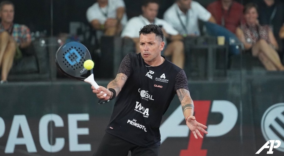 Después de tres partidos ganados, ya estamos en semis <a href="/A1PadelOfficial/">A1 Padel</a>
Seguimos equipo Tolito,Rober, <a href="/Inigo_Lopa/">Iñigo Lopez de Aberasturi</a> 👏👏