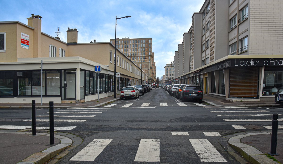 [Travaux] Le centre-ville du Havre plus accessible À compter 20/02 et pour une durée de 10 mois, #LeHavreMetro réalise des travaux de mise en accessibilité au Havre, dans le secteur Centre-ville/Perret/Les Halles, pour faciliter les déplacements des personnes à mobilité réduite.