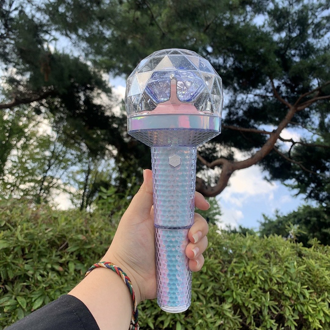1woo17's tweet photo. rose quartz and serenity is such a pretty color. https://t.co/nJxrTiYv9l