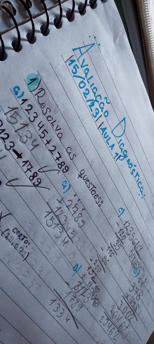 studywhitlu's tweet image. Hoje eu faltei, tava chovendo muito de manhã não deu para ir para escola (Talvez eu esteja um pouco feliz com isso e talvez não)
Então vou aproveitar o dia para fazer umas revisões de oitavo ano que a professora de matemática pediu🪂