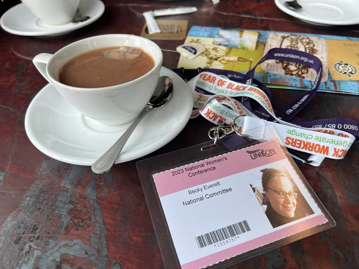 Unisonderbycity's tweet photo. Lunch break with Derby City in Bournmouth, checking emails / catching up with Branch life. #BeckyWithABrew https://t.co/zQ1V8XOt2N
