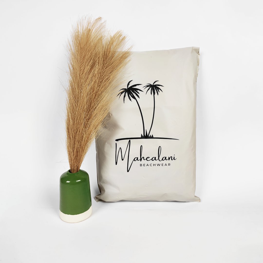 suprpack's tweet image. Don't just mail it, make a statement. Show off your brand with Supr Pack's custom mailers in 3 vibrant colors! 

#suprpack 
#custommailers #compostables #reuserecycle #smallbatch #smallbatchproduction #fsccertified #ecofriendly