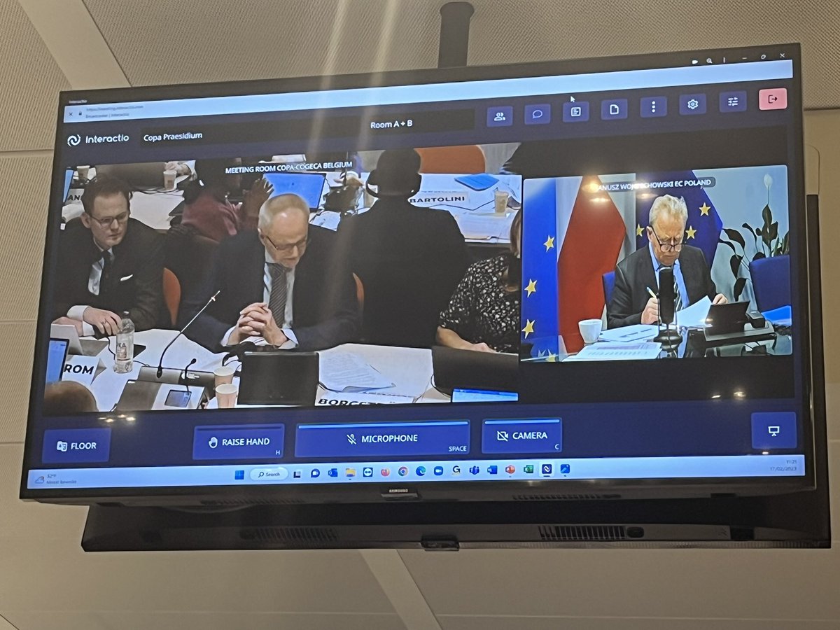 President @PalleBorgstrom shares commissioner @jwojc worry regarding the declining number of farmers, but does the Commission realise that proposals such as IED, NRL and SUR will further decrease the number of farmers? A fair income is the basis for a green transition.