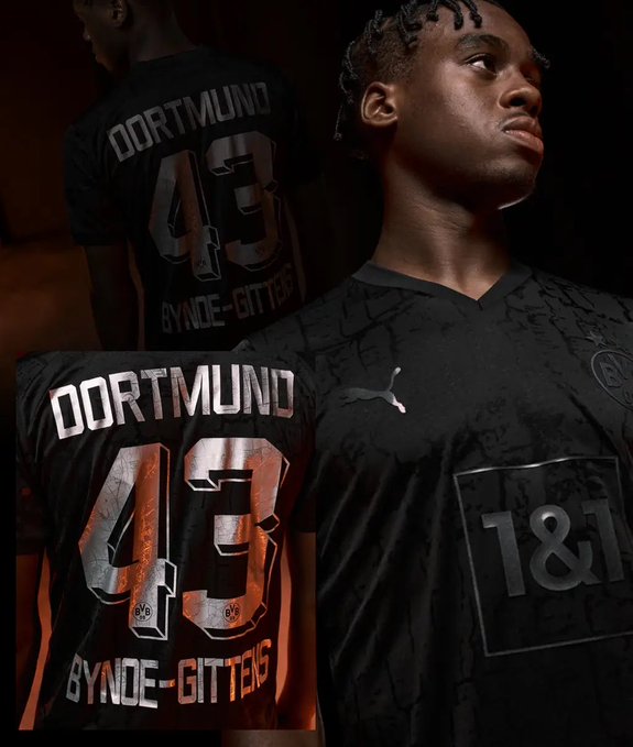 BVB_Daddy's tweet photo. 🤩😎 #BVB #Sondertrikot #BlackoutKit
🔥🔥"Weil die Glut hier nie erlischt!"🔥🔥
🖤🖤
Morgen ab 10 Uhr Online, werde versuchen für Junior eins zu ergattern.🥵 https://t.co/LmXlns1CS4