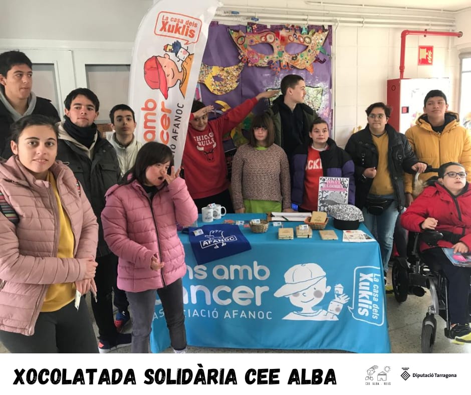 Dipta_cat's tweet photo. 👐 El #CEEAlba ha celebrat aquesta setmana la #XocolatadaSolidària amb motiu del Dia del #CàncerInfantil. Alumnes, famílies i professionals han recollit 345€ per impulsar la seva investigació
🧒També han recollit 370€ amb una parada de marxandatge de l'hospital @SJDbarcelona_ca https://t.co/IgIlzODKGC