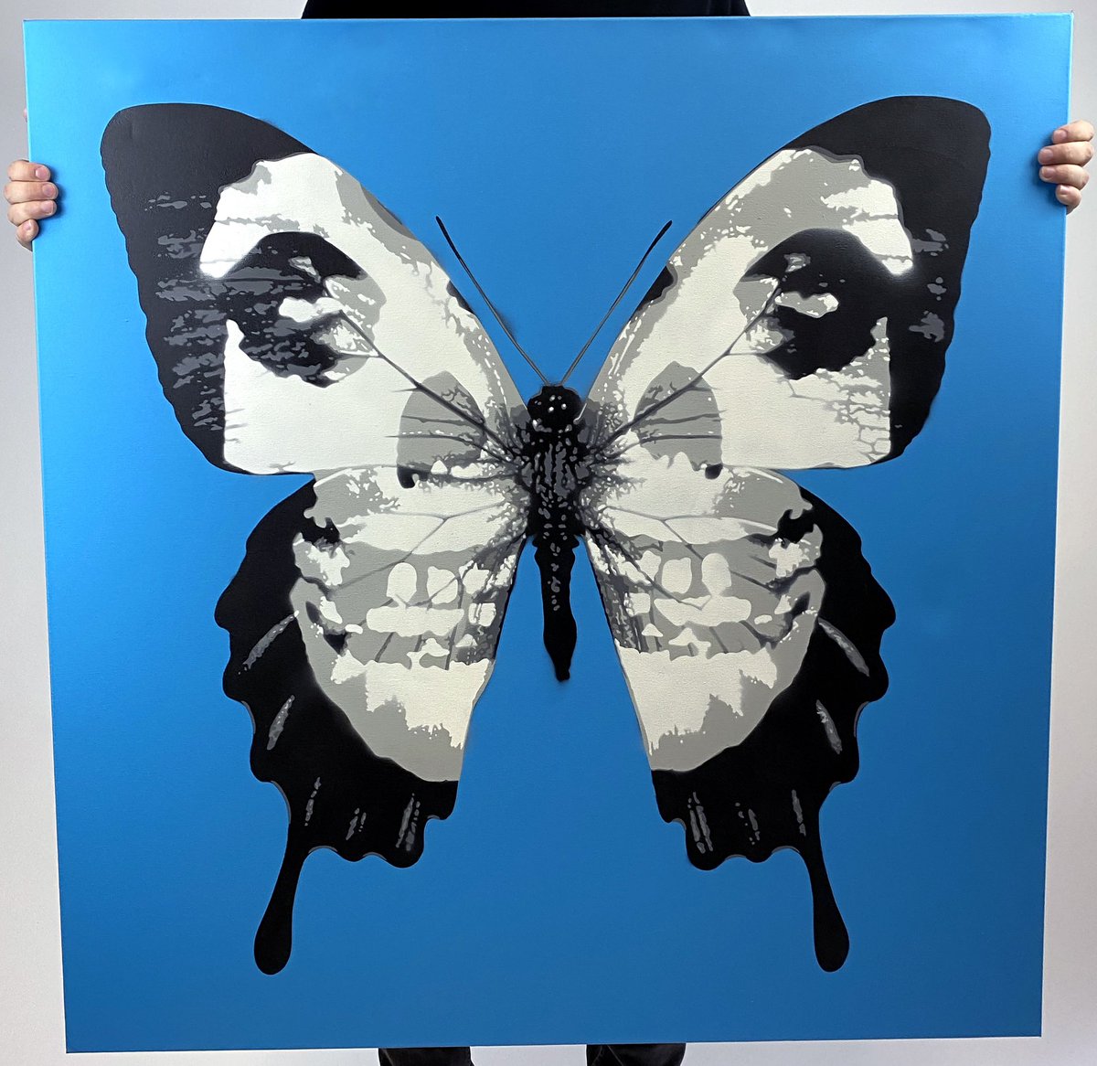 HenarchGallery's tweet photo. “Misfits Skullerfly Blue” (2019)

Spray Paint on Canvas

40” x 40”  

@richsimmonsart 

#artgallery #painting #londonart  #artwork #henarchgalleries #artadvisory #artinvestment #contemporaryart #modernart https://t.co/8JRbylz3nQ