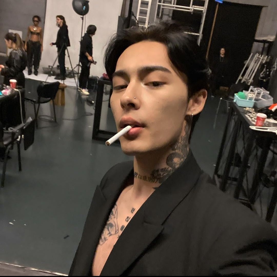 Trabalho logo cedo😭