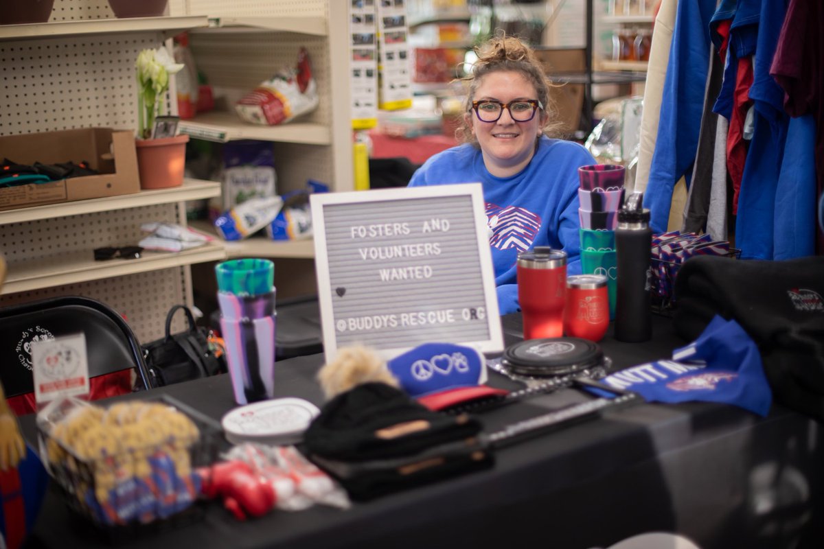 clydesfeed's tweet photo. It’s always a pleasure to have our friends at Buddy’s Second Chance Rescue and Queen City Pitties in the store! If you work with a local animal rescue and want to set up shop in either of our locations, send us a private message! https://t.co/GibduHnx5A
