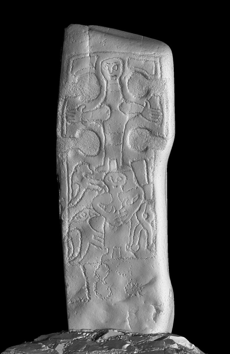 InSitu_org's tweet photo. Kilmorie Cross combines Christian and pagan iconography. The carvings show the triumph of Christianity over paganism. The front shows an ornate cross above a design of intertwined animal figures. At the back, a representation of Crucifixion is depicted.
👉 https://t.co/S6AqbNsaZC https://t.co/bAG4O6ipM5