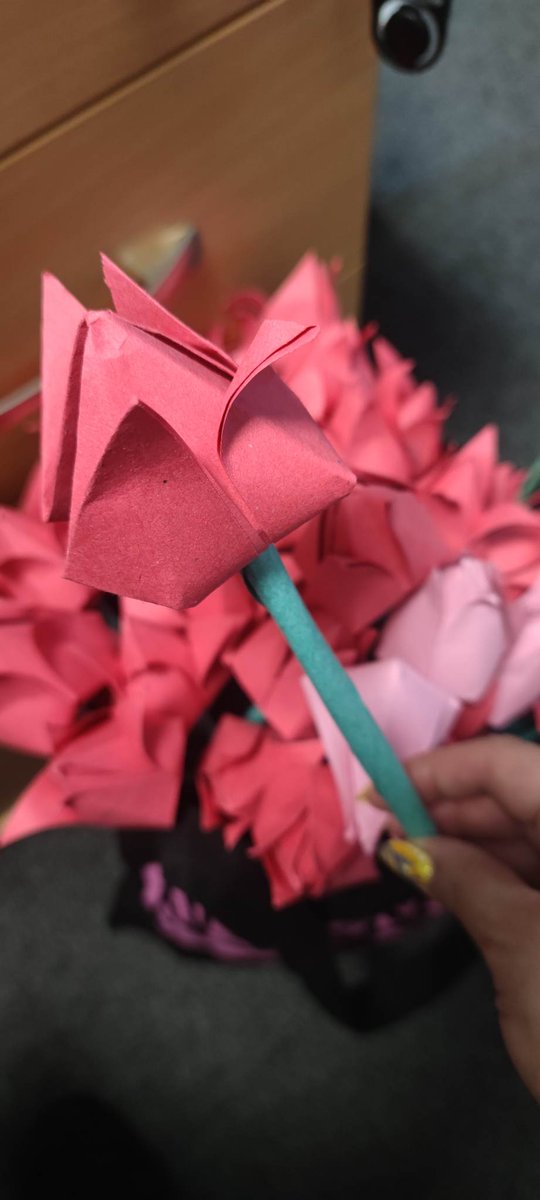 Our handcrafted Valentine’s roses raised over £60. Lots of lovely smiles on delivery!! This will be going to our International Project this year - Rotary Emergency fund and Shelterbox in response to the recent earthquakes in Turkey and Syria. 
<a href="/croesyschool/">Croesyceiliog School</a> 
<a href="/OfHenllys/">Henllys Rotary</a>