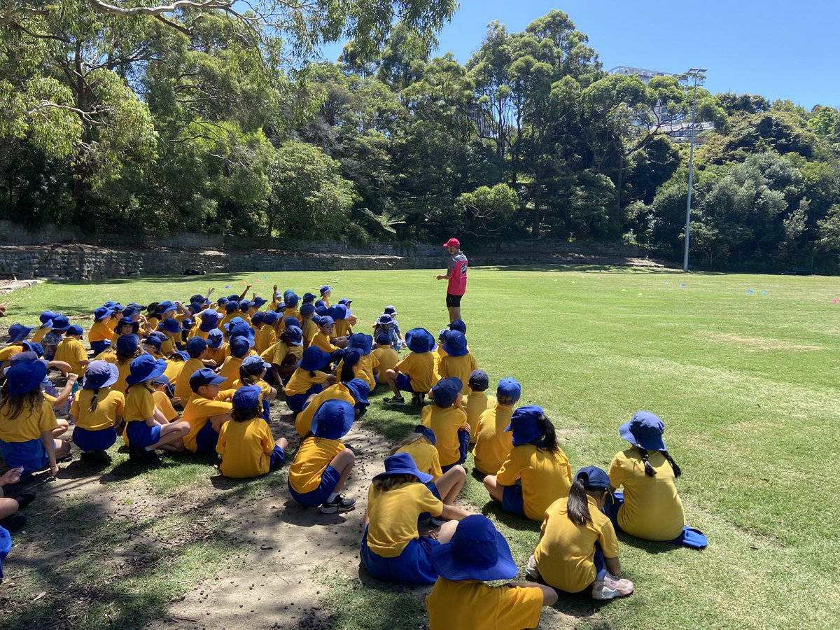 NthSydDem's tweet photo. Year 3 &amp; 4 cricket started for Term 1 at Waverton Park today #thedem #lovewhereyoulearn @CricketNSW @NSWEducation #activestudents https://t.co/19fmigj9gi
