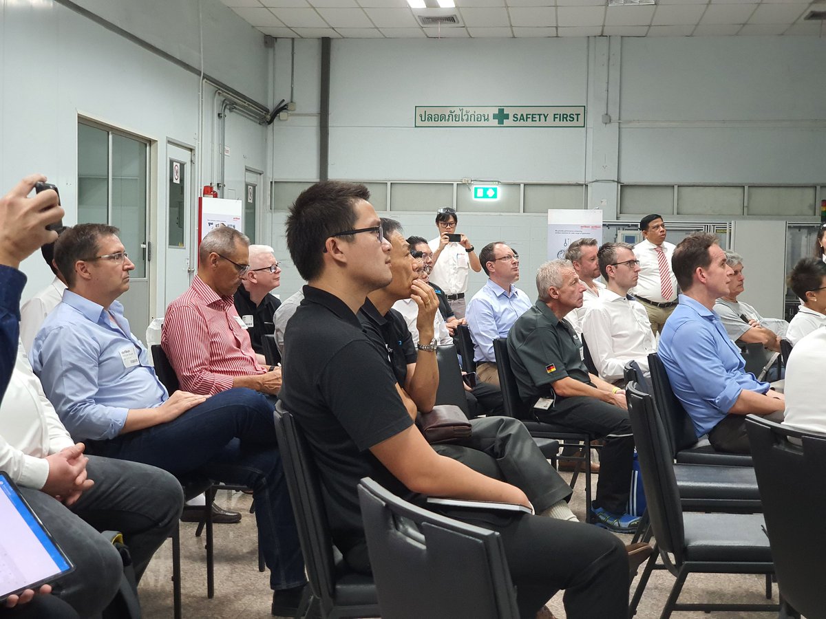 GermanThaiChamb's tweet photo. About 30 #GTCCmembers today visited Oerlikon Balzers Coating (TH), which specializes in providing tailored surface solutions in several fields of applications for key industries, such as metal working & plastic manufacturing industries #PartnerInThailand #GTCCSiteVisit https://t.co/Tgfwq2P3lM