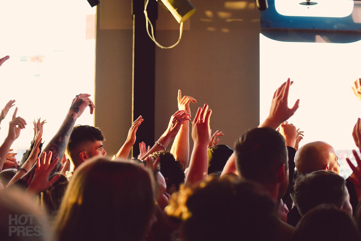 AloftDublinCity's tweet photo. Tomorrow... 🤩 

Live@Aloft: @FyaFoxMusic  18:30 – 23:00 GMT - 7th floor bar at Aloft Dublin City

📸: @hotpress 

#liveataloft #concert #gig #dublin8 #rooftopbar #alofthotels #aloftdublincity https://t.co/fERz8OhdKr