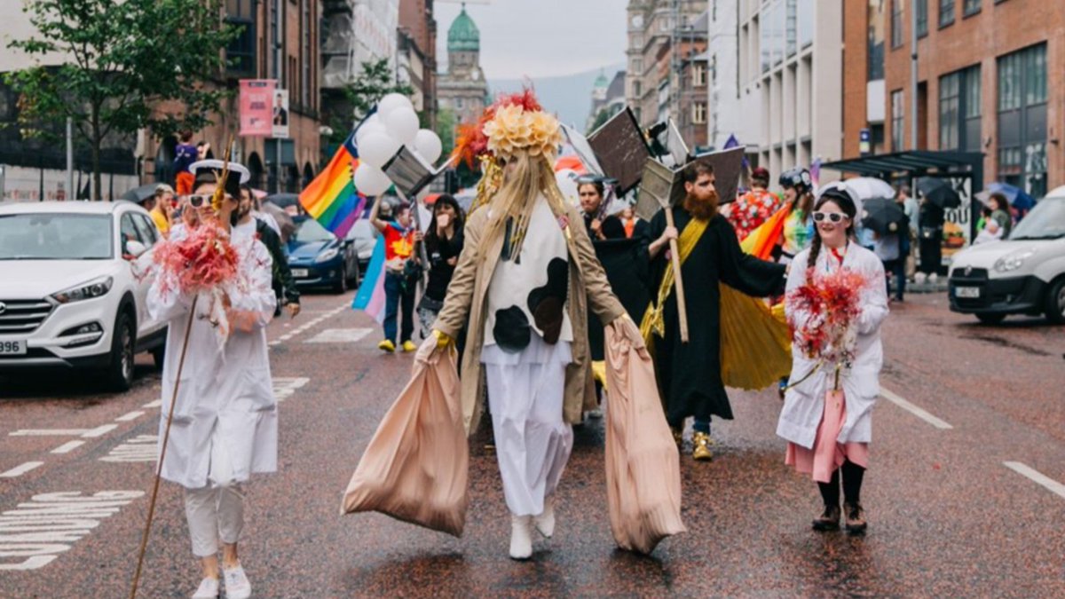 UlsterMuseum's tweet photo. Join us at our Melt Gala, along with @CollectiveArray, on the 3rd March to welcome ‘The Druthaib’s Ball’ to Ulster Museum and mark International Women’s Week.

Dress in your wildest finery and prepare yourself for the red carpet...

Book here → https://t.co/f0ffPs1Ib8 https://t.co/0wuhU8xVOZ