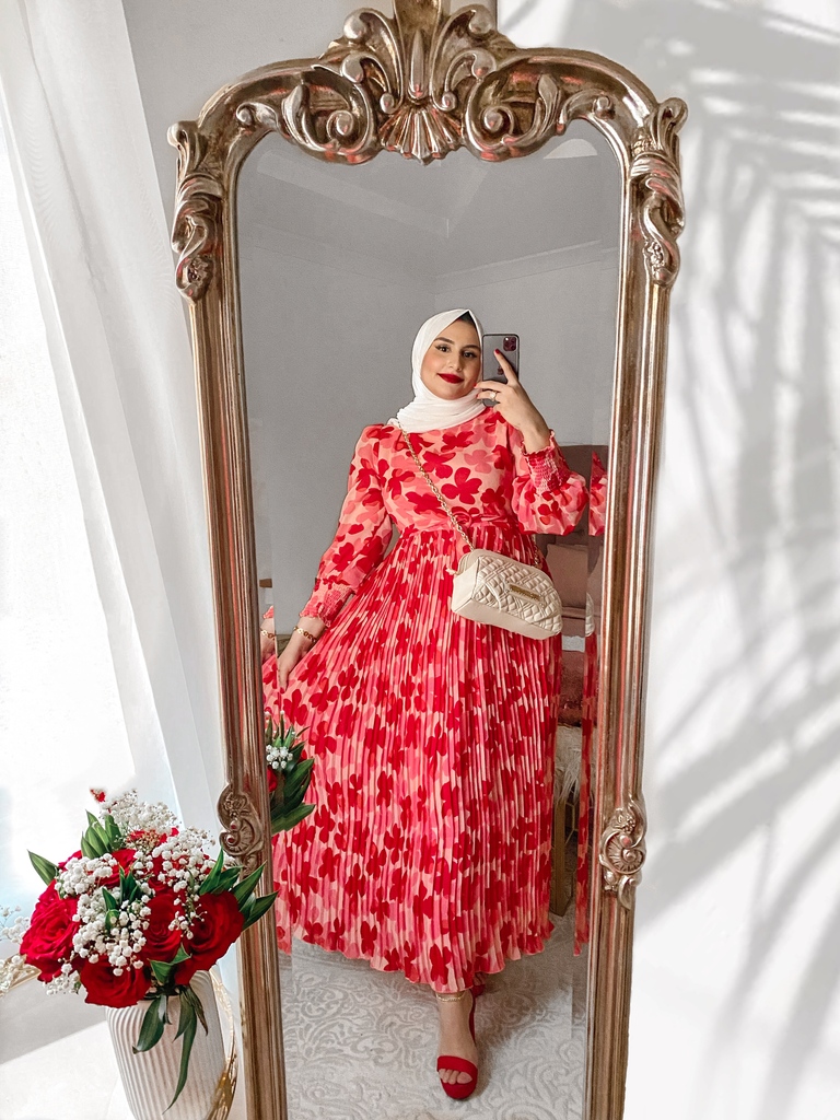 styli_official's tweet photo. الحق ينقال ان الإطلالة كلها على بعضها أنيقة 🙋♀️
Code💸خصم: SOCIAL10
🔎 7003907930
#STYLI #KSA#saudiarabia #dresses #dressesonline #modestdresses #maxidresses
ستايل# #ستايلي #السعودية #الامارات #ترند #فاشن #فستان #فساتين #فستان_طويل #أناقة #عصرية #انوثة #موضة https://t.co/f4lyhDvmoV