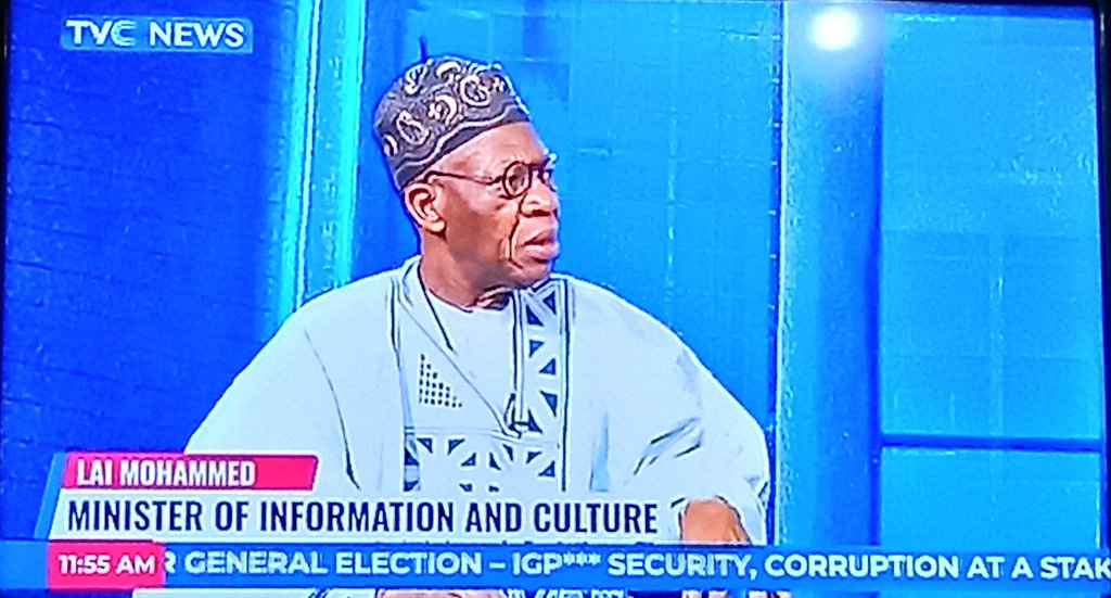 Spotlight_Abby's tweet photo. Lai Mohammed is on TVC giving subtle woto woto to his party's candidate, BAT &amp; his supporters; reminding them that they cannot dissociate themselves from Buhari's scorecards. After all, Tinubu is not an independent candidate!
No Sir, you cannot run away from the last 7+ years🤪 https://t.co/x17XHJVF9P