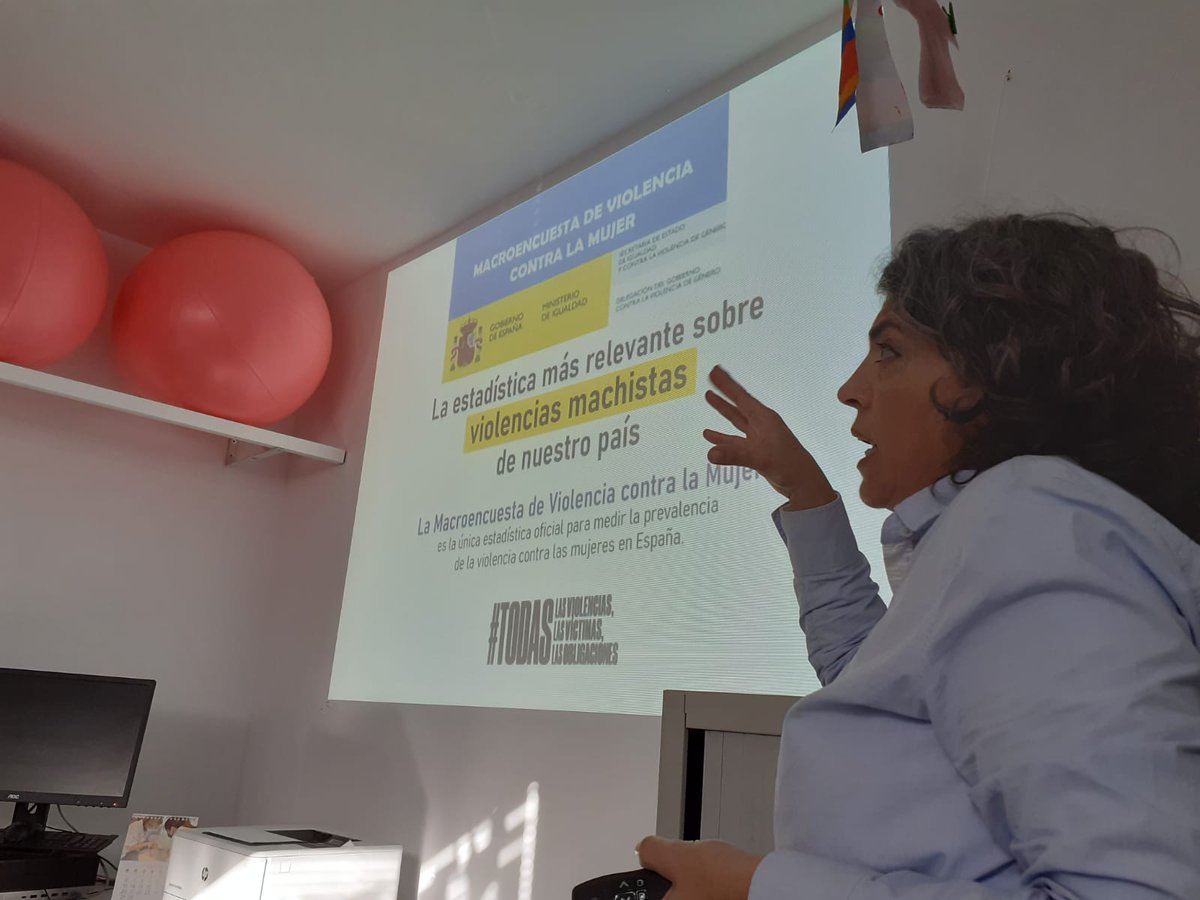CsSantanyi's tweet photo. Ahir penúltima sessió del taller de l'apoderament de la dona a càrrec de la nostra infermera @carmevidalfeminista #perspectivadegènere #donesempoderades #educacióperlasalut  @apmallorca https://t.co/ZULlfDp0NU