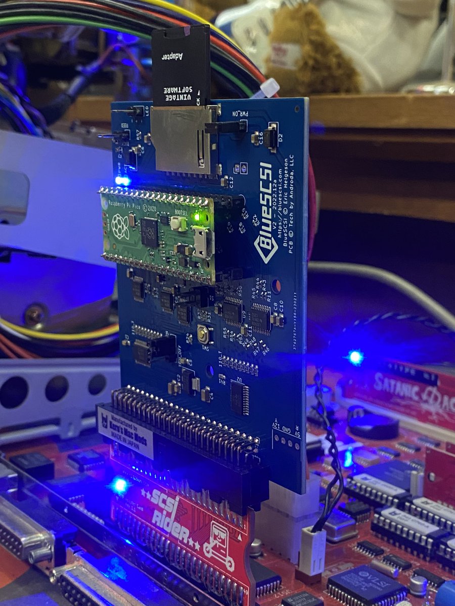 infinity5750's tweet photo. Various BlueSCSI friends kick my ass, so I started testing V2 PICO. I soldered the missing IC and assembled it. It worked without a hitch.
#BlueSCSI #KerosMacMods #SatanicMacClub https://t.co/0gh9Ocnbpw