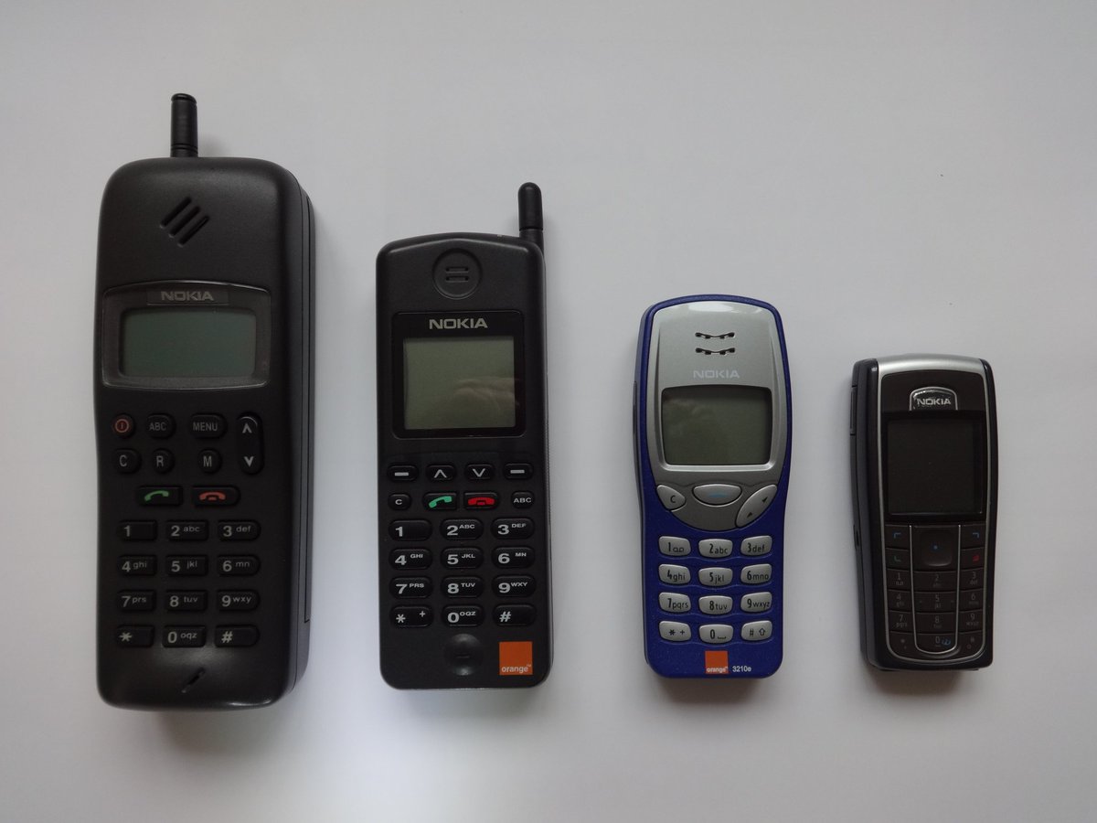 2g_gsm's tweet image. What a journey GSM has been, the innovation in handset design, prior to the smartphone form factor (which in itself is remarkable and clearly changed the game). #2G #GSM #historyoftechnology @nokia
