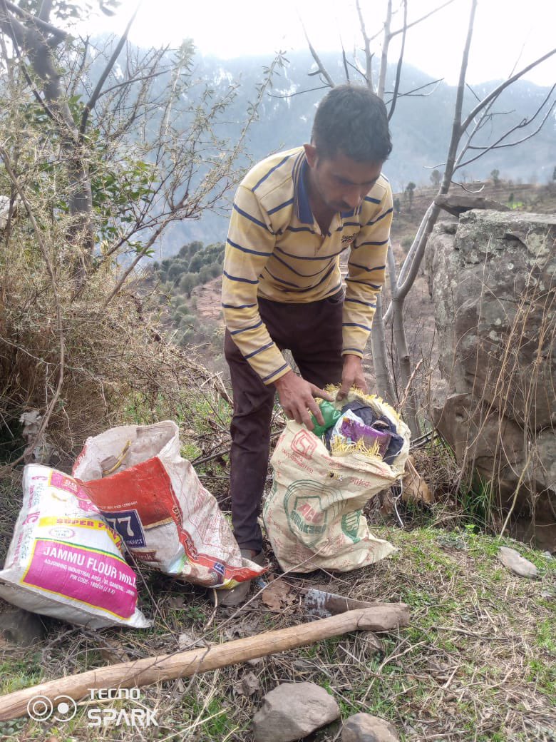 bdosangaldan's tweet photo. All that shines is not always diamond, sometimes it’s cleanliness around you.
Door to door collection of solid waste wrt Block Sangaldan
#SWMP #CleanlinessCampaign #swachhbharatmission @dcramban @mussarat_zia @DIPRRambandic @swachhbharat @TRounyal https://t.co/hnsqzFUzRJ