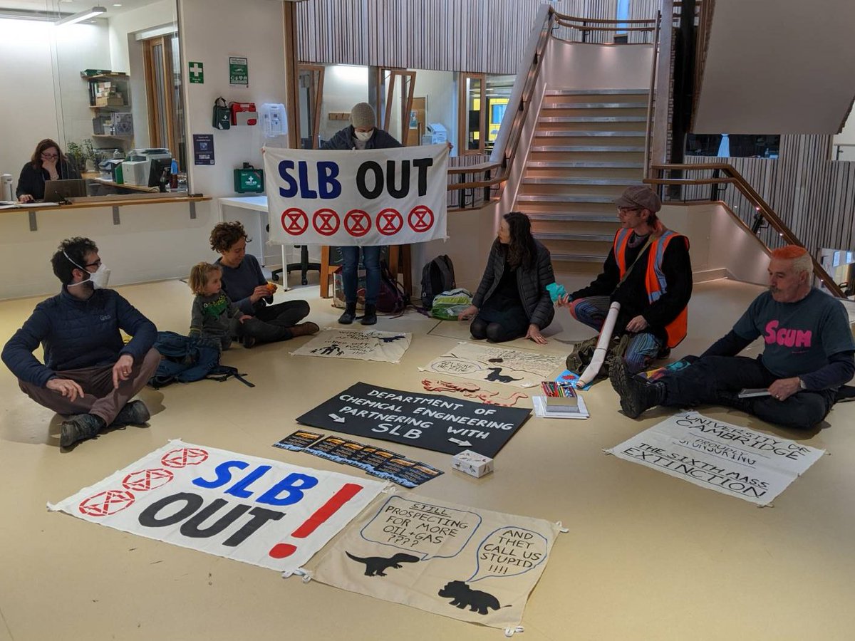 BREAKING! It's not just the Engineering Department that's funded by fossil fuels. So we've also occupied Chemical Engineering for a family-friendly fun day! It's a #ClimateEmergency. We need @Cambridge_Uni and @cebcambridge​​​​​​​ to stop collaborating with SLB.