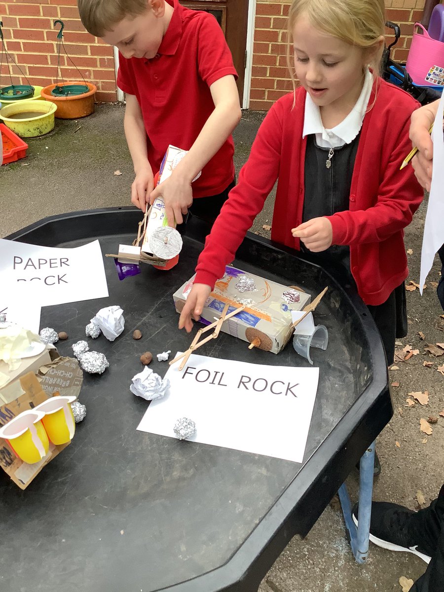 Barfordstpeters's tweet photo. Year 2 had an amazing afternoon yesterday with our grown-ups testing our space robots! #bspDT #bspSTEAM https://t.co/NkgfMDa5Ga