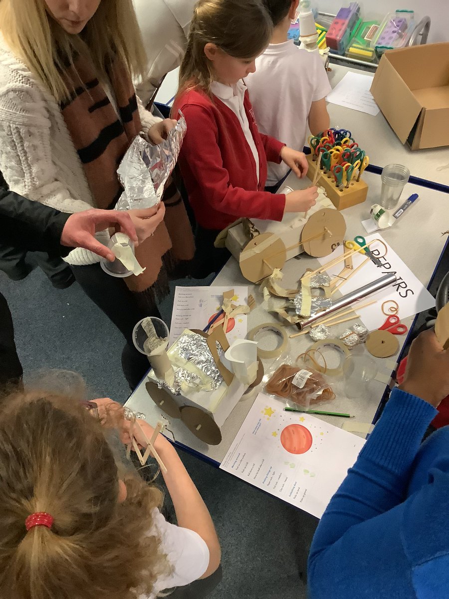 Barfordstpeters's tweet photo. Year 2 had an amazing afternoon yesterday with our grown-ups testing our space robots! #bspDT #bspSTEAM https://t.co/NkgfMDa5Ga