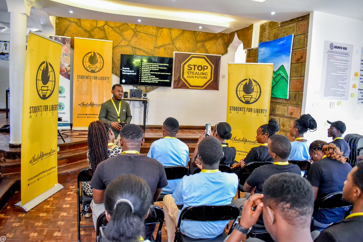 kiyonga_Peter's tweet photo. Dickson Kigora presenting at the LC coordinator Retreat in Nairobi a head of the regional Conference
@AfricanSFL
@sfliberty
@OdongRobbin
@dicksonkgr
@KiyongaP
#EARC23 https://t.co/u1KrB7FnmJ