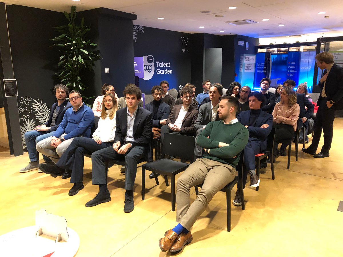 Esade Alumni tweet media
