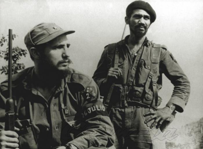 EVilluendasC's tweet photo. #Fidel elogió su "conducta ejemplar durante más de medio siglo". Raúl lo comparó con Antonio Maceo. Ambos tuvieron razón. Hoy cumple 96: #AlmeidaVive. https://t.co/oP7gk8QaQu
