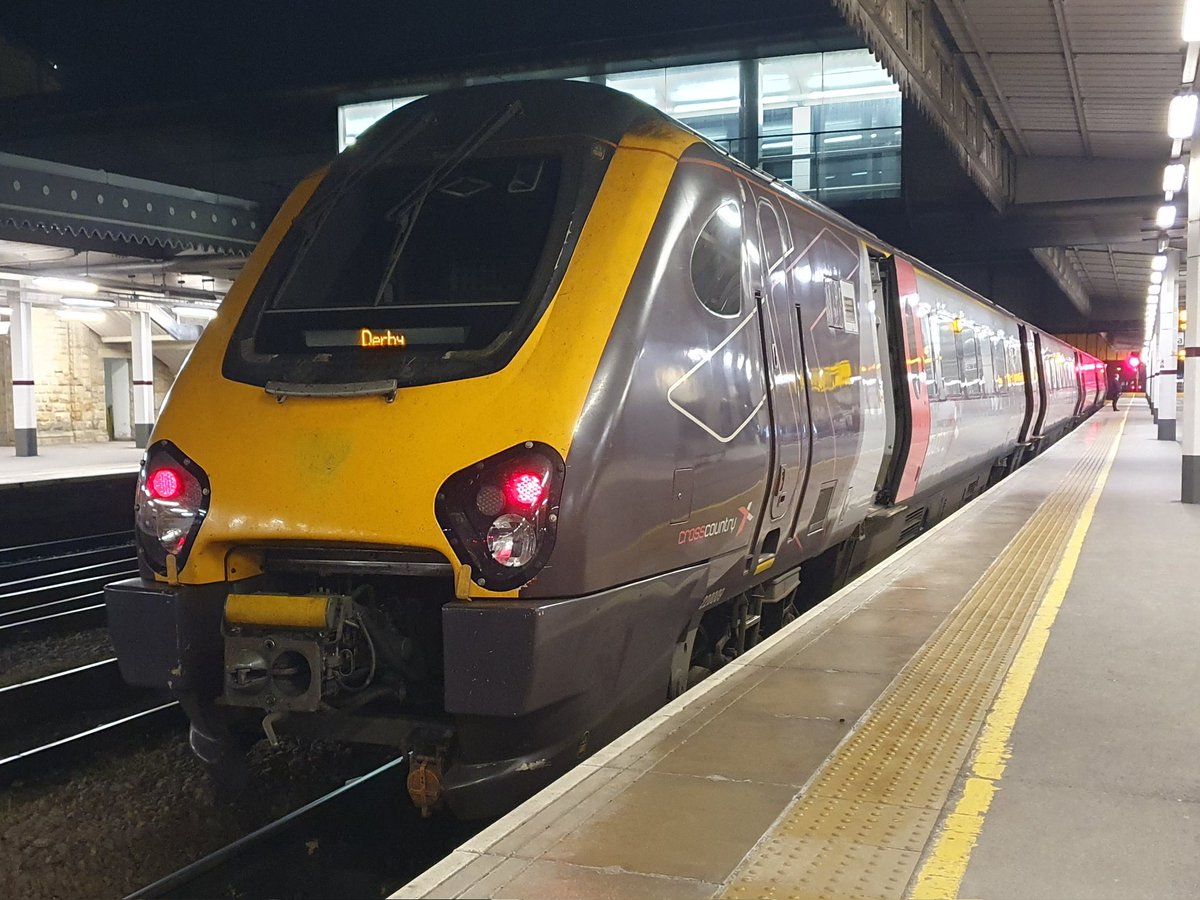 JamesTGlossop's tweet image. A CrossCountry Voyager seen at Sheffield last Tuesday working the 19:24 to Derby. (07/02/2023) #Sheffield #Class220 #Voyager #CrossCountry #SouthYorkshire @CrossCountryUK