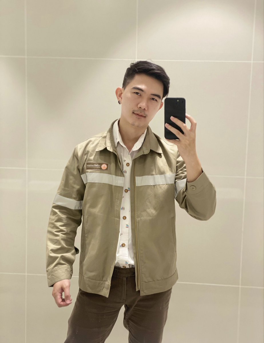 AouallAround's tweet photo. เป็นนายช่างกะเค้า หนึ่งวัน https://t.co/272NKhlT7d