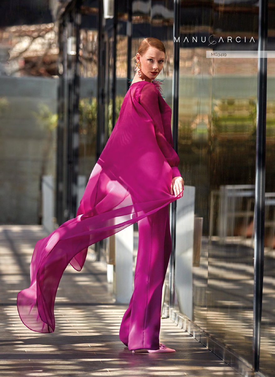 🔝 La comodidad y el glamour unidos en un traje de fiesta. Descubre el Modelo VL 5333 al completo en nuestro perfil.

Ven a probártelo a nuestra tienda de #FuentePalmera ☎ 957 63 86 88 
valerioluna.es/vestidos+de+fi…

#Vestidodefiesta #invitadaperfecta #ManuGarcía #HigarNovias