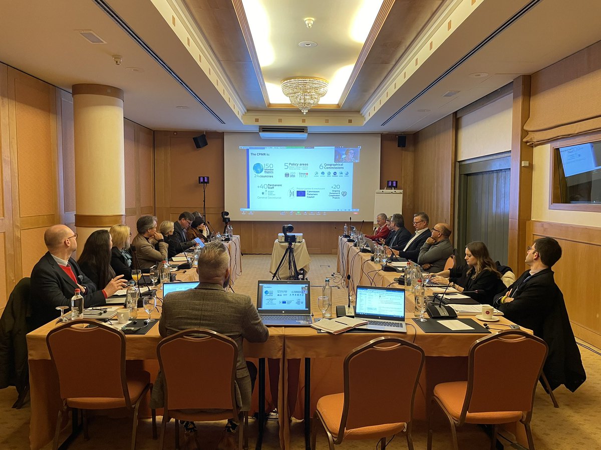 We need urgent European &amp; national action to keep our strategic maritime equipment and shipyards afloat - the overwhelming view of employers <a href="/seaeurope/">SEA Europe</a>, workers <a href="/industriAll_EU/">industriAll Europe</a> &amp; maritime regions <a href="/CPMR_Europe/">CPMR</a> today in #socialdialogue 
👉we need sectoral industrial strategy now!