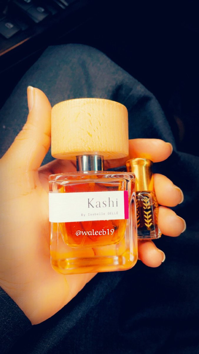 عطر الجمعه مع دهن عود كمودي فوحان 🔥
عطر كاشي الاستمتاع بأخر ايام الشتويه 
العطر اسرني اتوقع اقتنيه مره ثانيه 
#رابطة_عشاق_العطور 
#الجمعة #النصر_التعاون