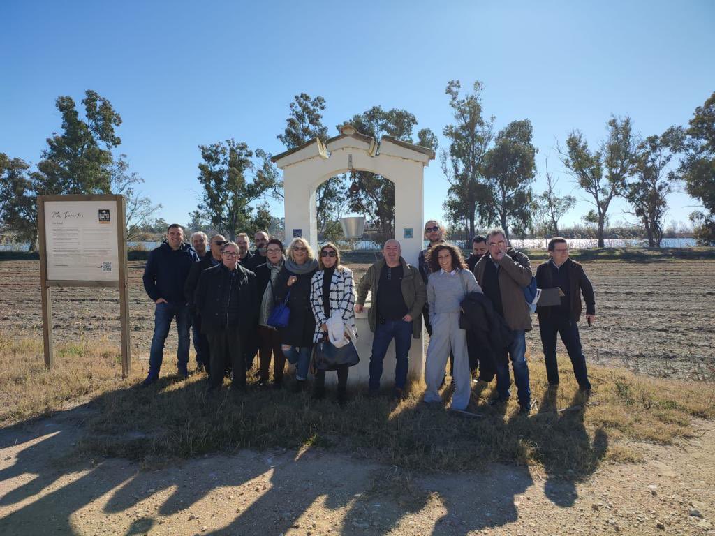 COSERAL's tweet photo. Nuestro equipo comercial de visita a las instalaciones de #ArrozBayo en el #DeltadelEbre para conocer todo el proceso de producción. Sin duda, la mejor manera de apreciar la calidad de sus productos.
Muchas gracias #ArrozBayo por vuestra atención.
#Distribución #CoseralTeam https://t.co/PpaKMdtoN4