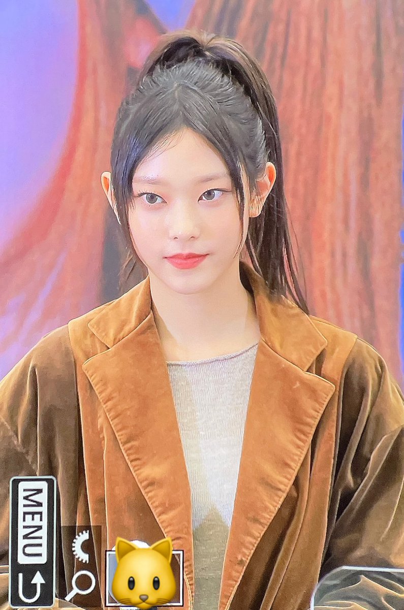 230217

#뉴진스 #해린
#NEWJEANS #HAERIN