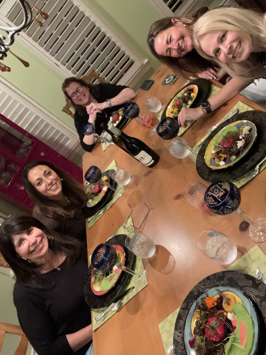 LaurenBLevine's tweet photo. Hosting dinner at my home during #TILIS #Tampabay @CathyEye @CRSToday @cataractMD @djmjspin @DZEyeMD @LisaNijmMDJD @DarrellWhite @zacdenning1 @sherirowenmd @nedashamie https://t.co/ABswBOX6Qi