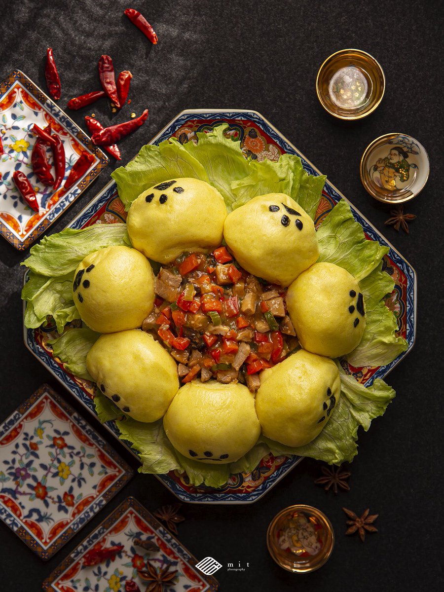 mit on Twitter "ピリ辛蒸し饅頭(ChiliMince Cornbread Buns) ── こう言うのは、みんなで集まって