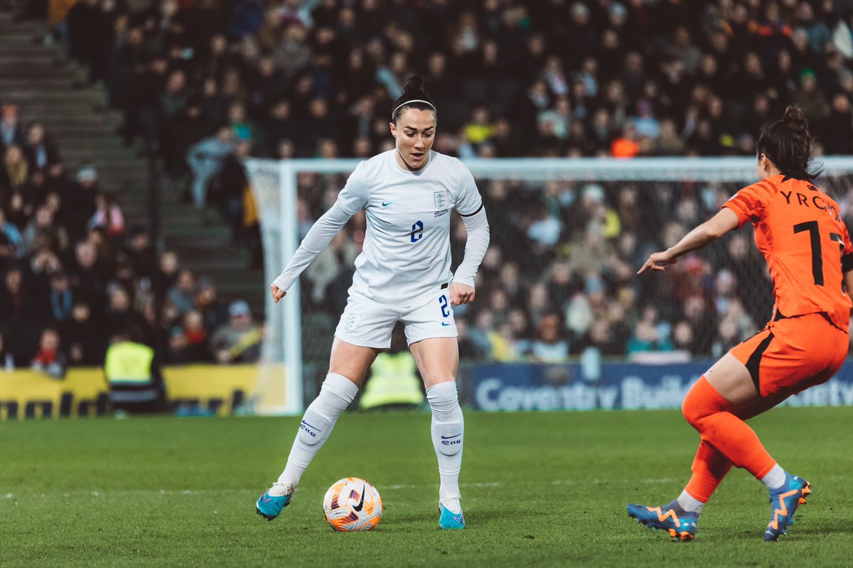 regzphotos's tweet photo. MK was a dream 💥

My first @Lionesses game I feel so blessed rn 🙌

#Lionesses #ENGKOR @LucyBronze https://t.co/cdcfnUnFgL
