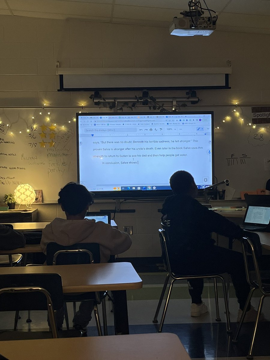 MsFrank_WMS's tweet photo. We’ve been writing machines in room 311! Our Viewboard provides a great way to practice through modeling and collaboration! #LivinTheKnightLife https://t.co/subBmzpMFe