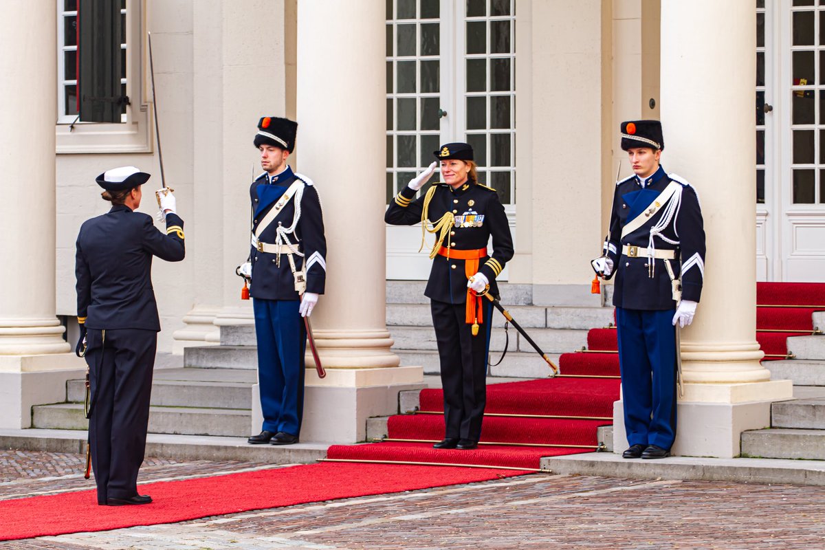 TheSergeant_P's tweet photo. Last wednesday A guard of honour of HNLMS Karel Doorman supported the handing over of credentialsto His Majesty THE KING. @ZrMsKarelDman @ElzoJansen @AmbJPNinNL  @kon_marine https://t.co/ufqabTeR9q