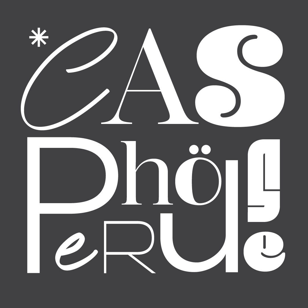 casper_schools's tweet image. เลือก typeface ยังไงดีให้เหมาะสมกับงาน? มาทำความเข้าใจชนิดของ typeface กัน 👻
Serif → มีเชิง ดูคลาสสิคและเป็นผู้ใหญ่ ดูเป็นทางการ
Sans serif → ไม่มีเชิง ดูโมเดิร์นกว่า เรียบง่าย
Script → ตัวเขียน ชมดชม้อย ดูโรแมนติค แต่อ่านยาก
Decorative → แบบพิเศษ ดูเป็นรูปภาพหรือสัญลักษณ์