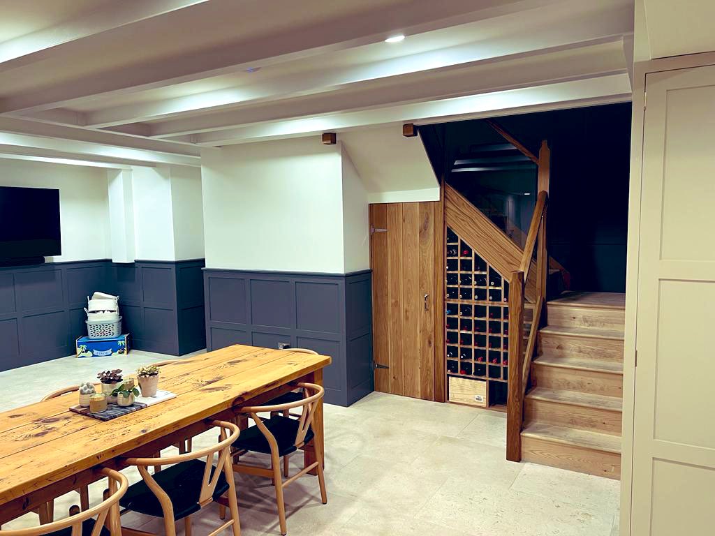 BasementCellar's tweet photo. A stunning basement conversion in Leckhampton, Cheltenham. A comprehensive system used to make the space watertight - Type A & C waterproofing internally with a podium deck too. π
#cheltenham #leckhampton #gloucestershire #luxury #basement #basementconversion #waterproof https://t.co/Uu9na6yTzq