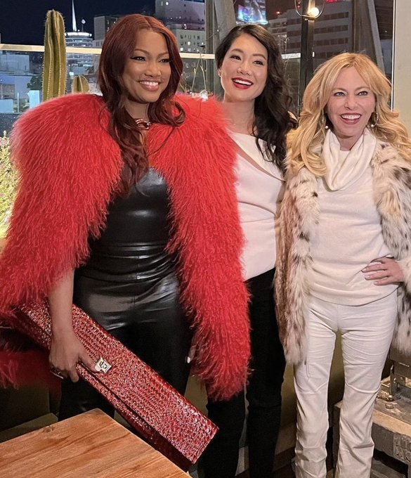 CrockerBoy's tweet photo. #PurseFirst #RHOBH https://t.co/3TkViSCBFd