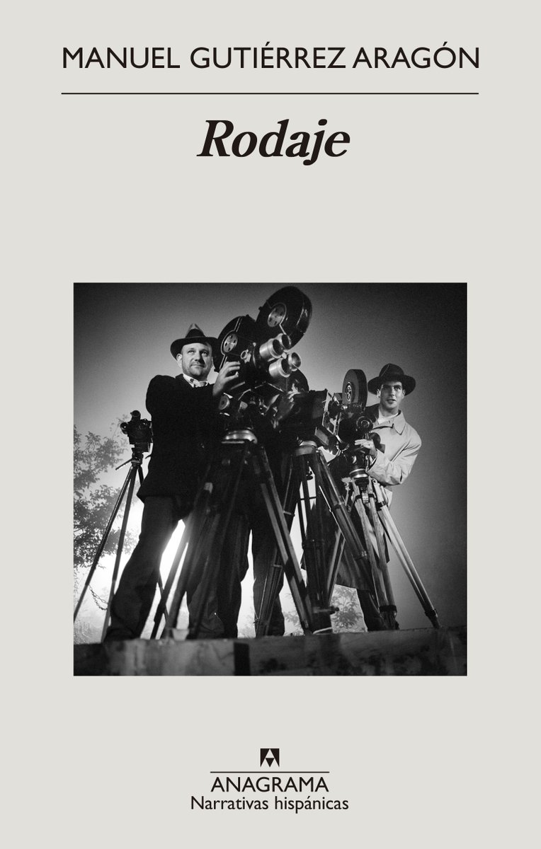 AnagramaEditor's tweet photo. #TalDíaComoHoy en 1964 se estrenaba #ElVerdugo, la mítica película de Berlanga.
En #Rodaje, Manuel Gutiérrez Aragón centra su historia en los días en que se grababa la cinta en Madrid, acompañando a otro joven director que rueda su primera película: https://t.co/PKXzhopS4B https://t.co/IinBsCbljG