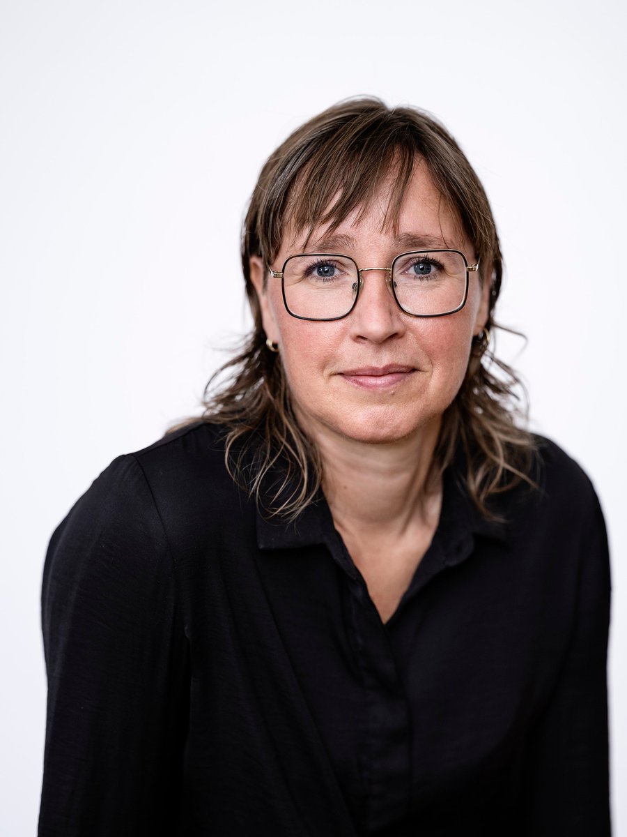 AntroDK's tweet photo. 🔥Mød den ene af vores to hovedtalere til Årsmøde 2023: Stine Krøijer🔥
👉🏻Læs mere om programmet på vores facebookbegivenhed: https://t.co/RKvhRvtEvr
👉🏻Tilmeld dig via dette billetlink: https://t.co/YnOEz1KBaX
#AntroDK #AntroDKÅM2022 #antropologi https://t.co/tkYlIMcaoI