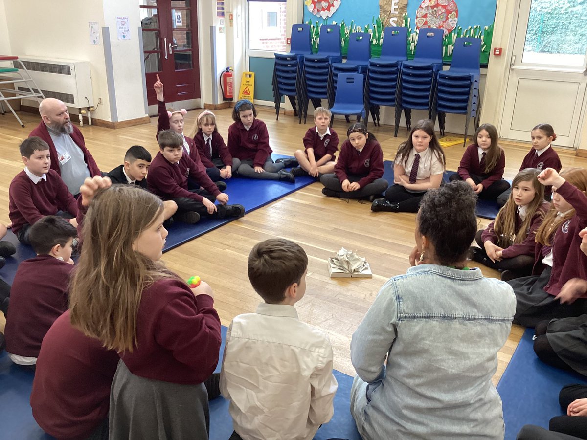 JORPS_1's tweet photo. Thank you to theatre in education specialists @Big_Brum who put some thought provoking scenarios to #JORPSYear5 this morning in their first session from ‘Ripped’. Children will be following up their responses in PSHE lessons.
#imaginativethinking https://t.co/mmBufzNJUb
