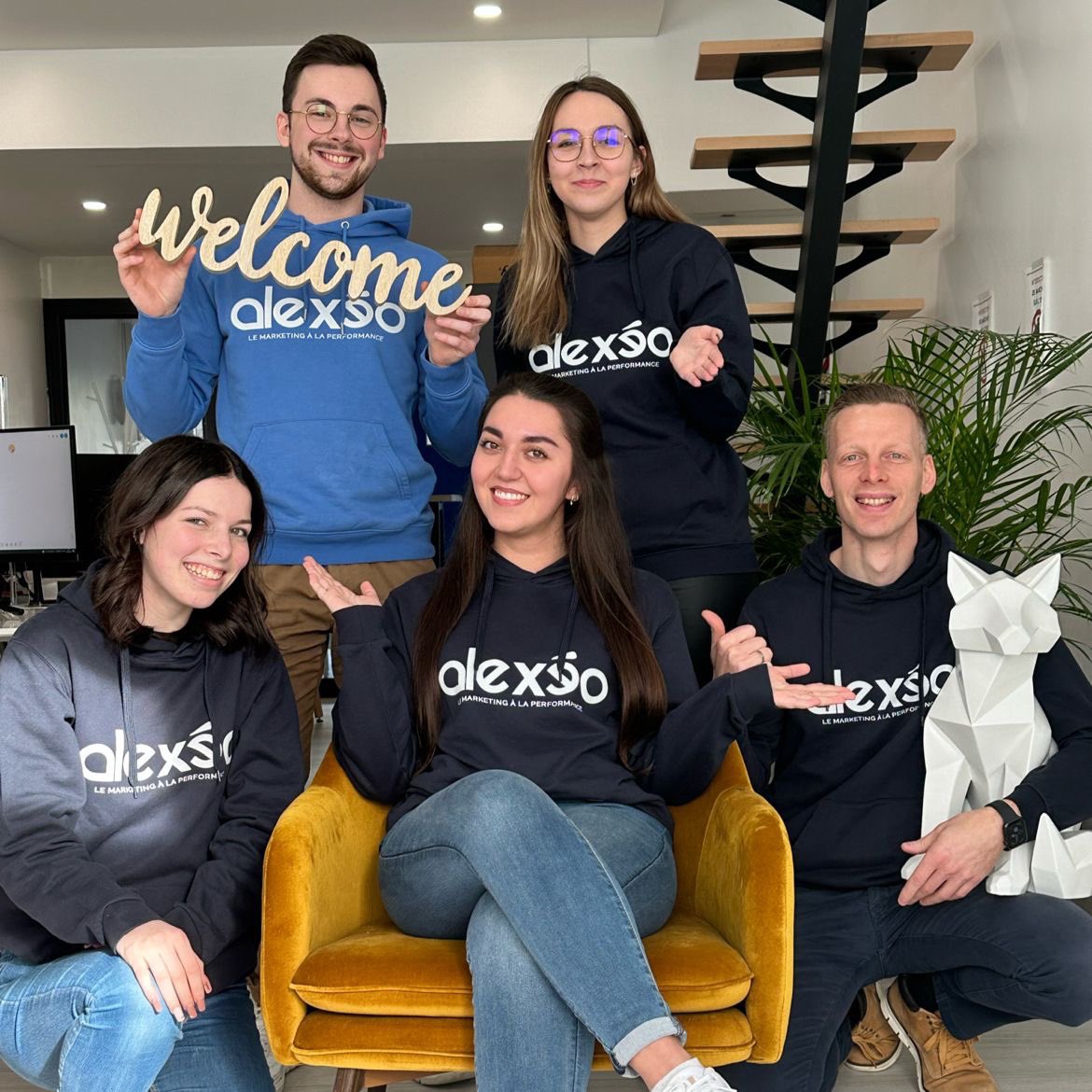 2018 > j’étais seul dans mon salon
2023 > on fête l’arrivée de ma 4e collaboratrice, sah quel plaisir